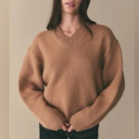 Doen Geonna V Neck Knit Cashmere Blend High V Neck Crop...